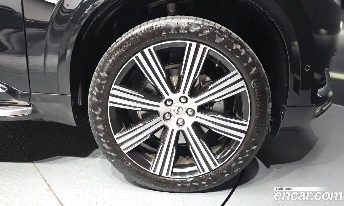 Volvo XC90 2025 2.0 автомат (гидро), фото 7