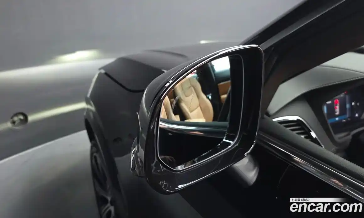Volvo XC90 2025 2.0 автомат (гидро), фото 8
