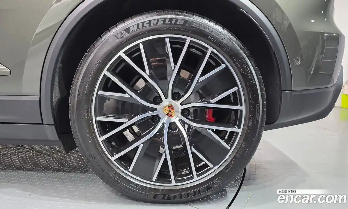 Porsche Macan 2025 0.2 автомат (гидро), фото 7