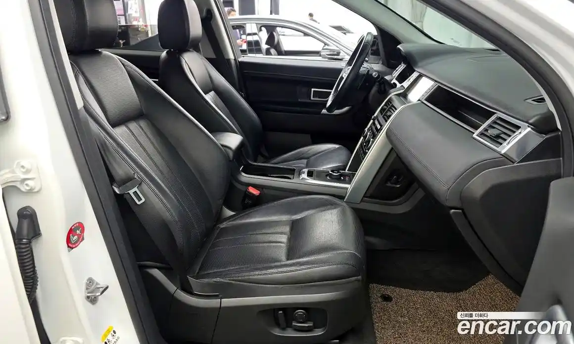 Land Rover Discovery Sport 2017 2.0 автомат (гидро), фото 17