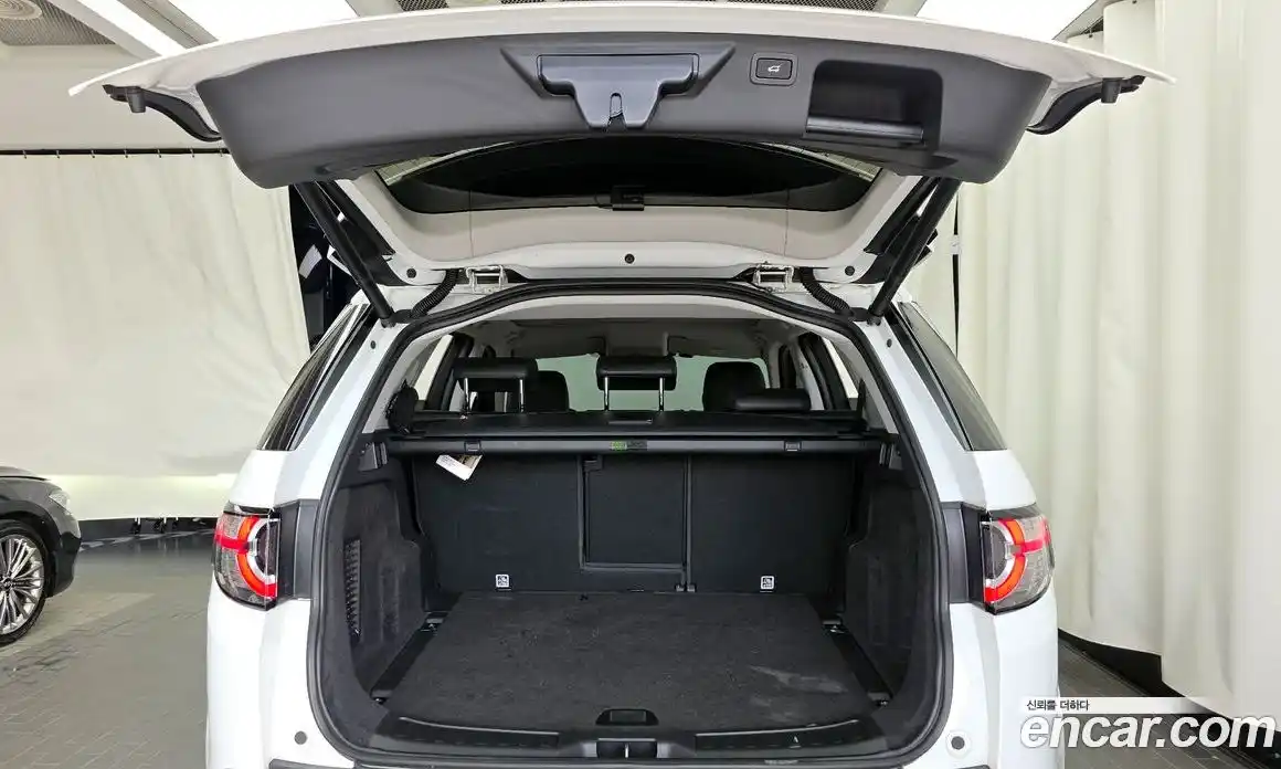 Land Rover Discovery Sport 2017 2.0 автомат (гидро), фото 26