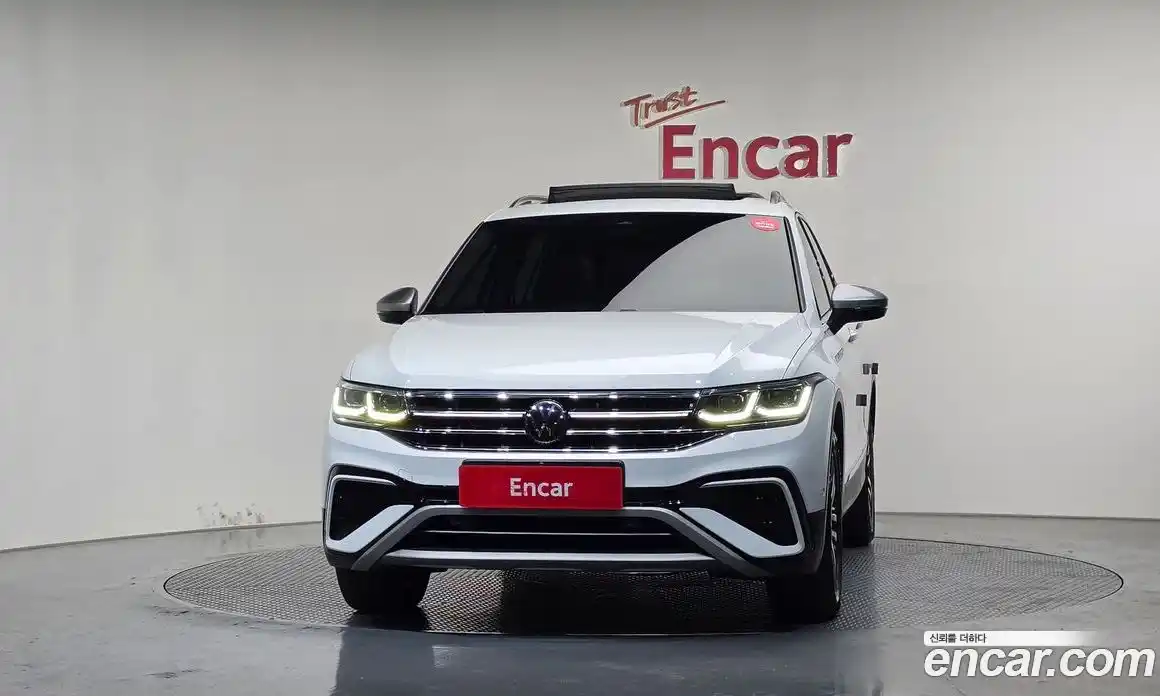 Volkswagen Tiguan 2022 2.0 автомат (гидро), фото 3