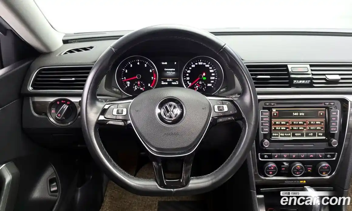 Volkswagen Passat 2018 2.0 автомат (гидро), фото 19