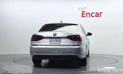 Volkswagen Passat 2018 2.0 автомат (гидро), миниатюра 4