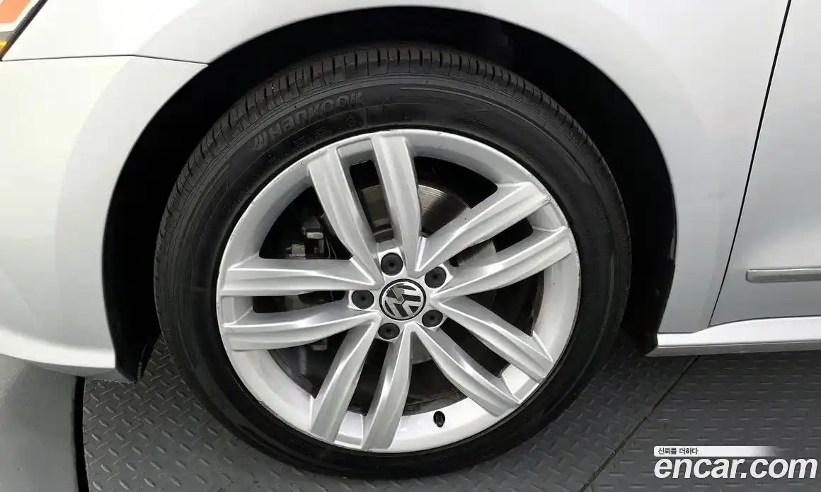 Volkswagen Passat 2018 2.0 автомат (гидро), фото 5