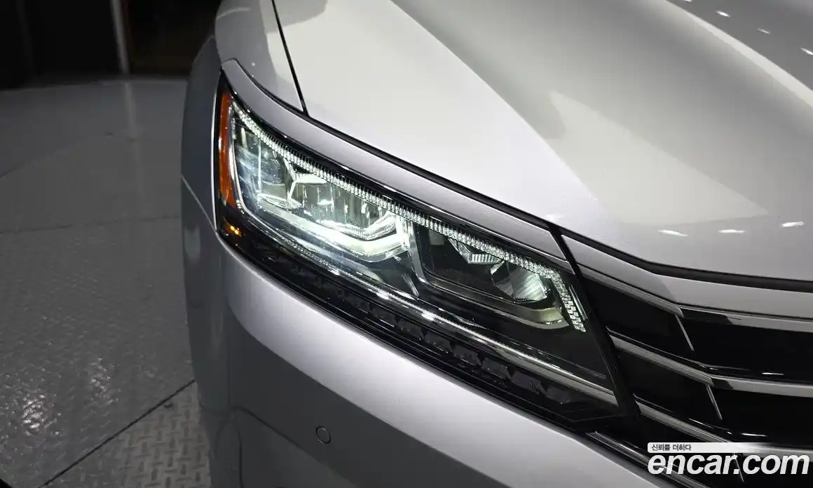 Volkswagen Passat 2018 2.0 автомат (гидро), фото 8