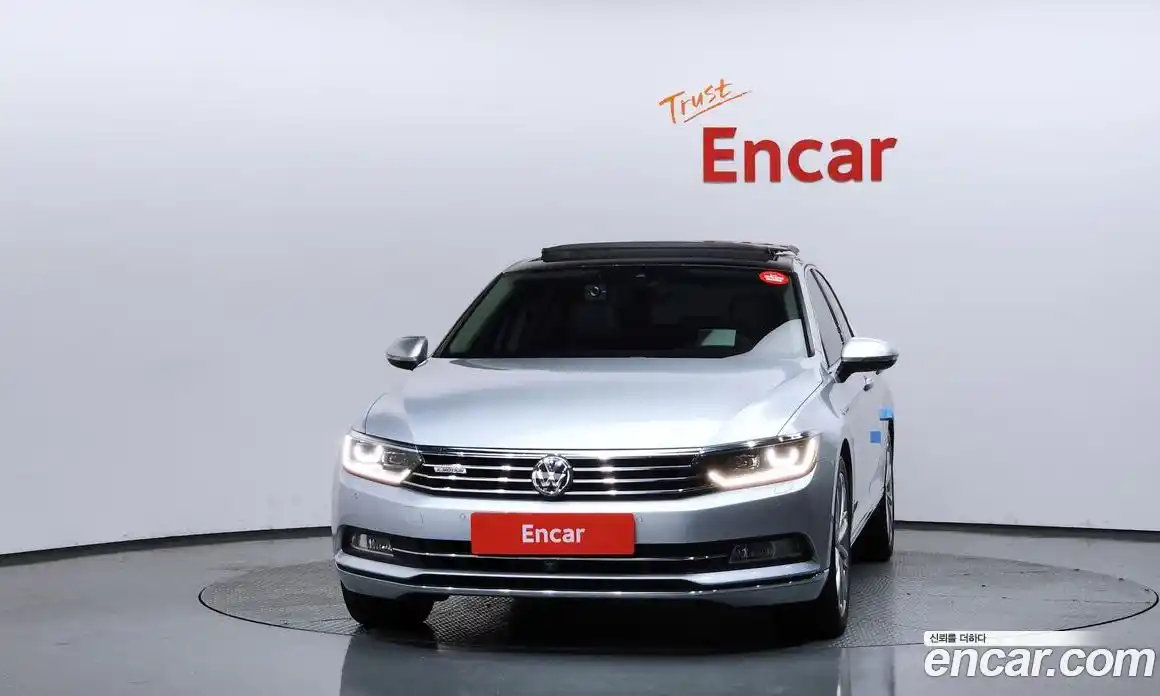 Volkswagen Passat 2018 2.0 автомат (гидро), фото 3