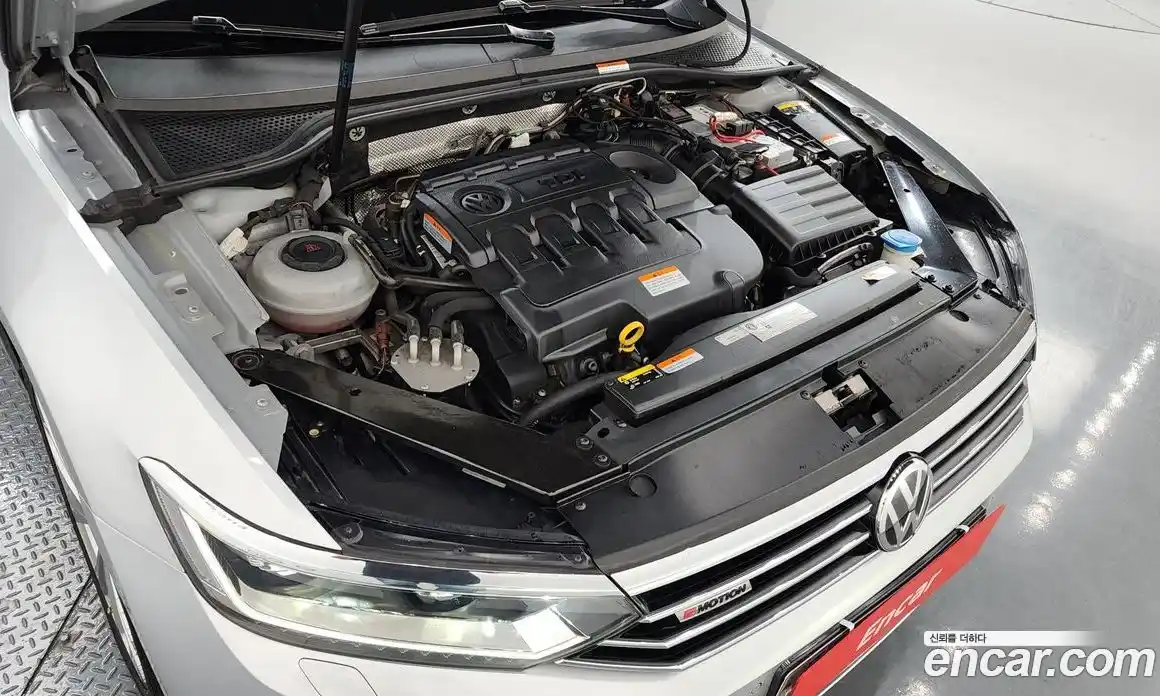 Volkswagen Passat 2018 2.0 автомат (гидро), фото 6