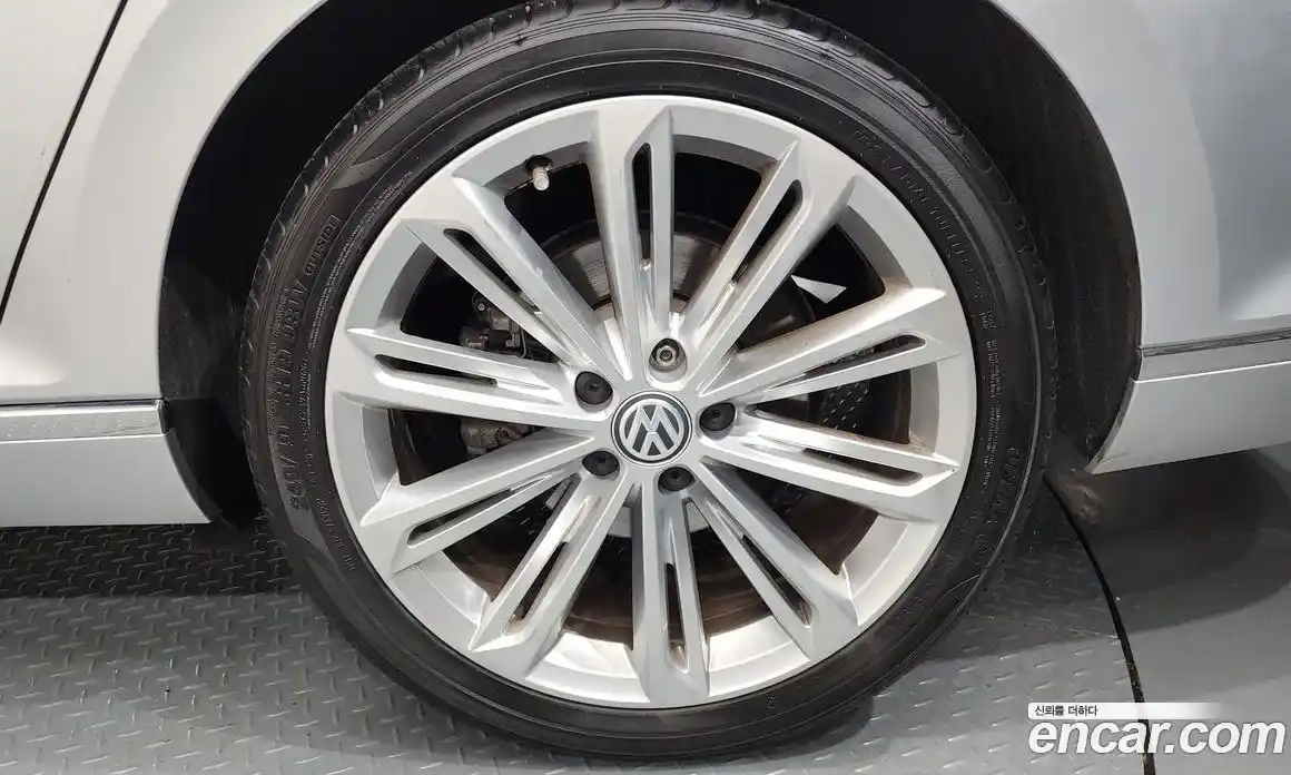 Volkswagen Passat 2018 2.0 автомат (гидро), фото 7