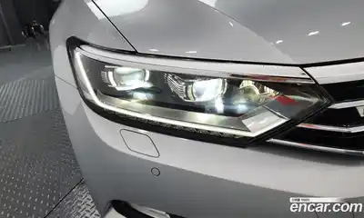 Volkswagen Passat 2018 2.0 автомат (гидро), миниатюра 8