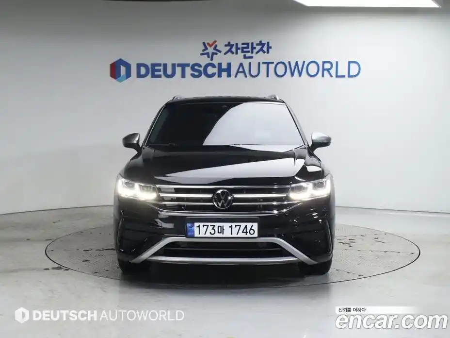 Volkswagen Tiguan 2024 2.0 автомат (гидро), фото 3
