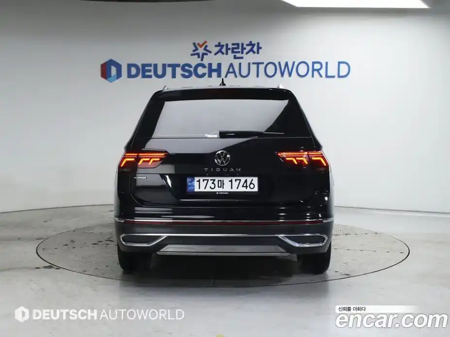 Volkswagen Tiguan 2024 2.0 автомат (гидро), фото 4