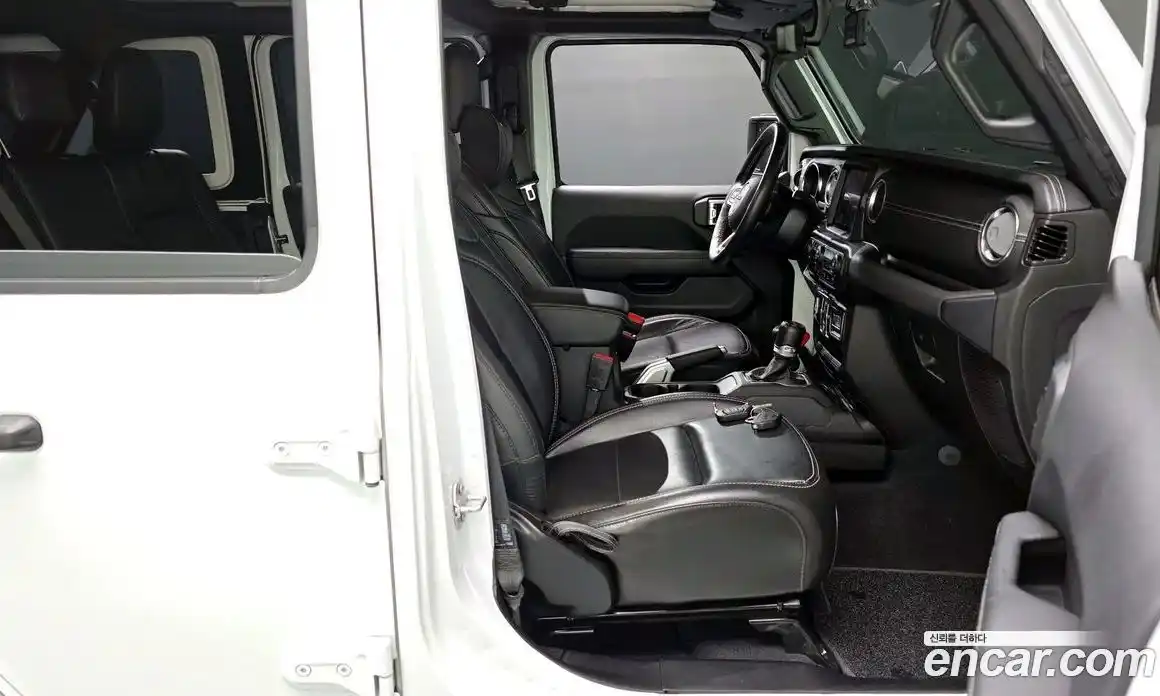 Jeep Wrangler 2022 2.0 автомат (гидро), фото 16