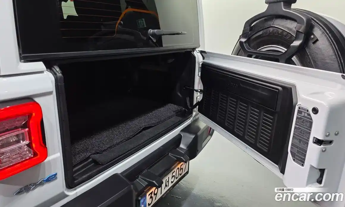 Jeep Wrangler 2022 2.0 автомат (гидро), фото 35