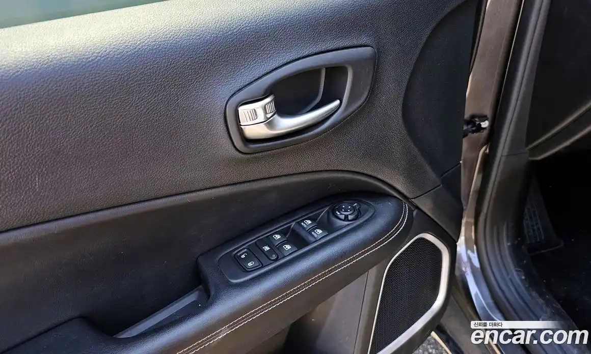 Jeep Compass 2018 2.4 автомат (гидро), фото 17