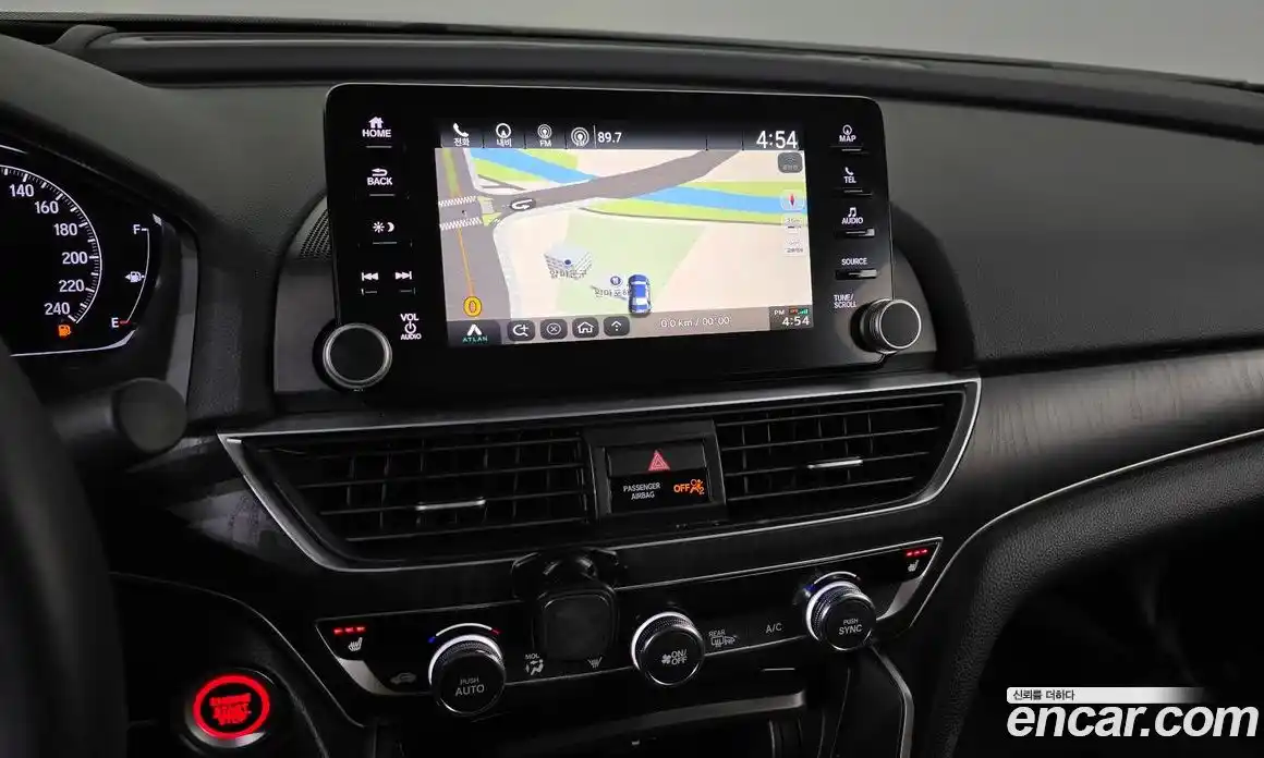 Honda Accord 2019 2.0 автомат (гидро), фото 12