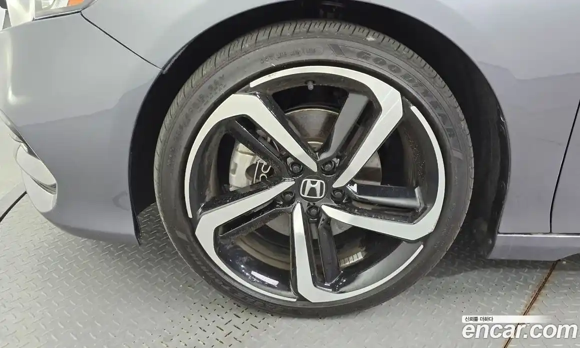 Honda Accord 2019 2.0 автомат (гидро), фото 5