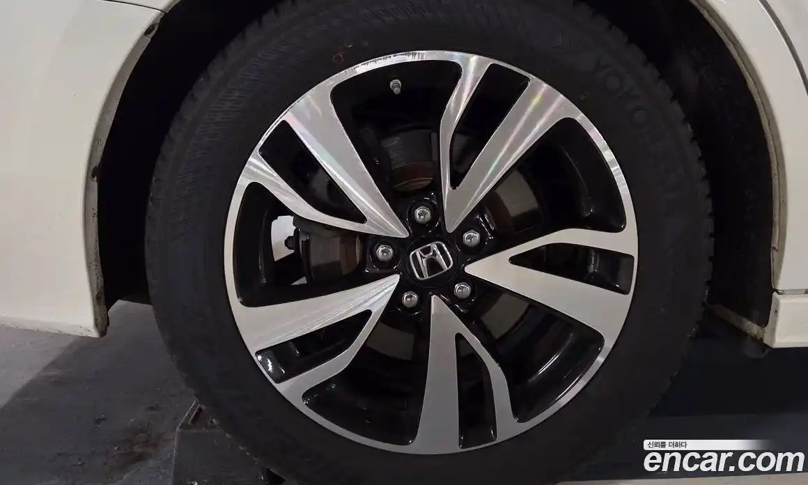 Honda Odyssey 2019 3.5 автомат (гидро), фото 10