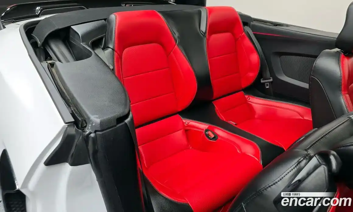 Ford Mustang 2021 2.3 автомат (гидро), фото 17