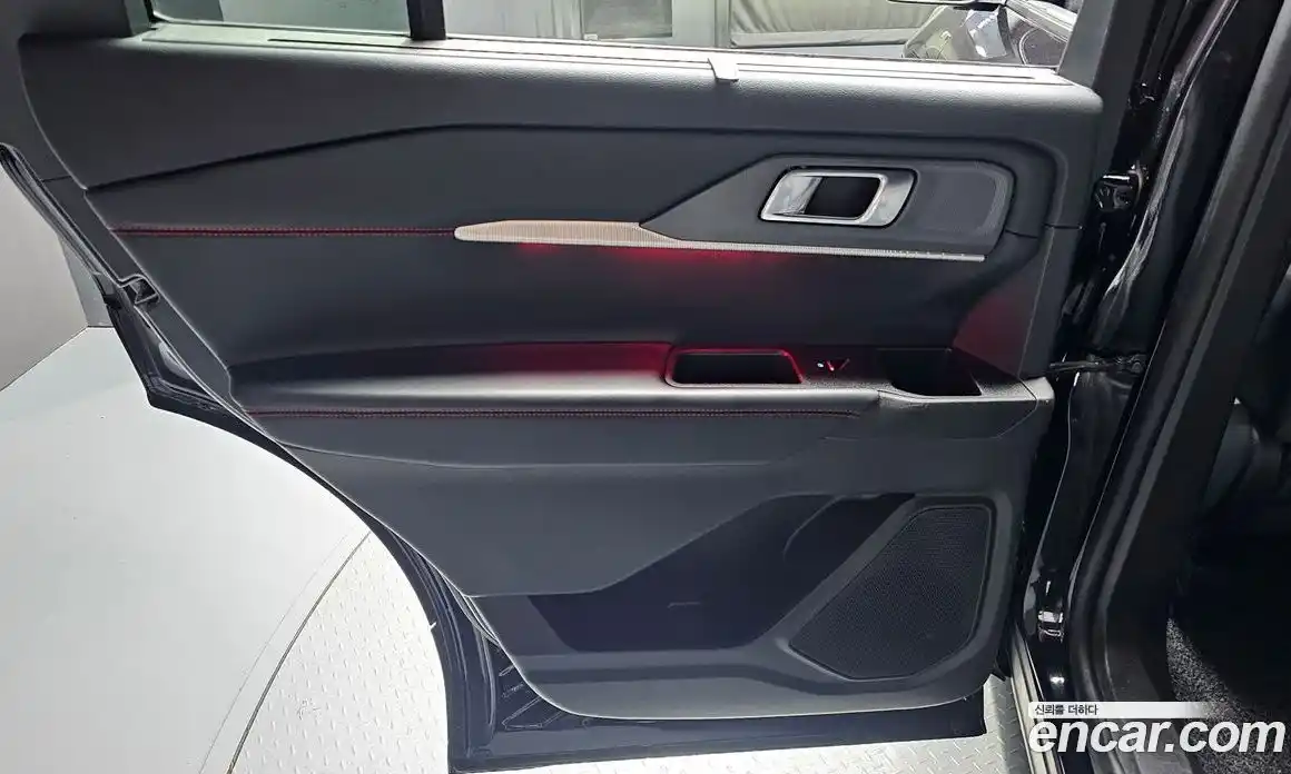 Ford Explorer 2024 2.3 автомат (гидро), фото 15