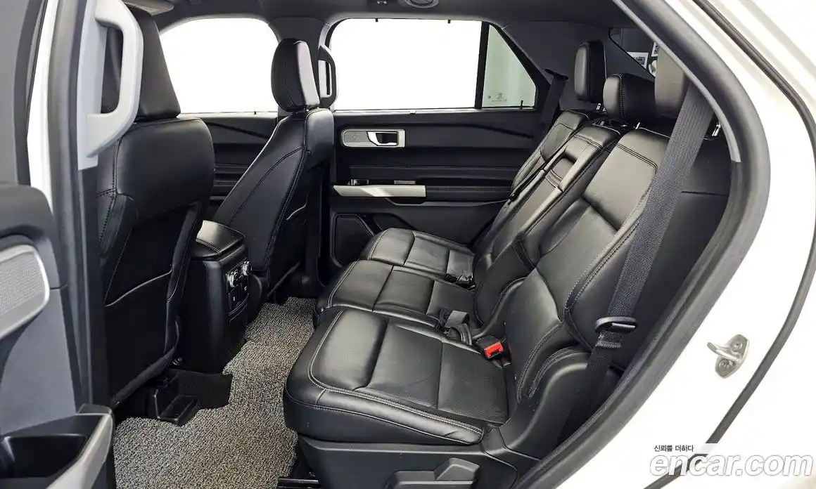 Ford Explorer 2022 2.3 автомат (гидро), фото 16