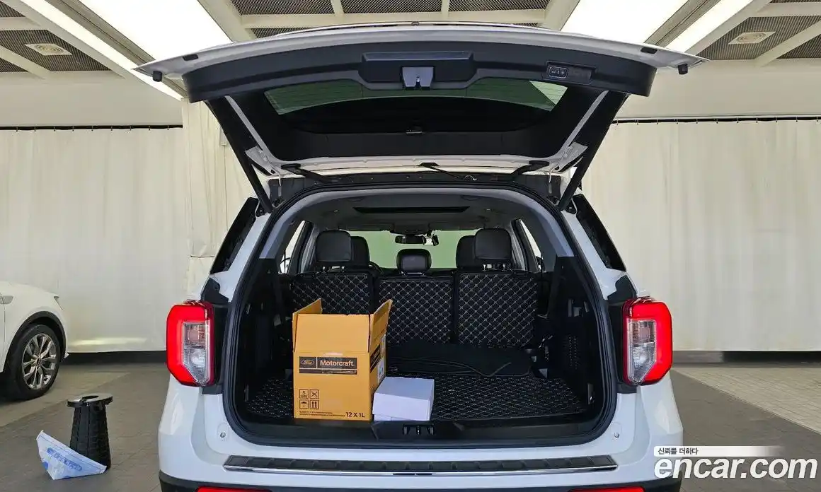 Ford Explorer 2022 2.3 автомат (гидро), фото 26