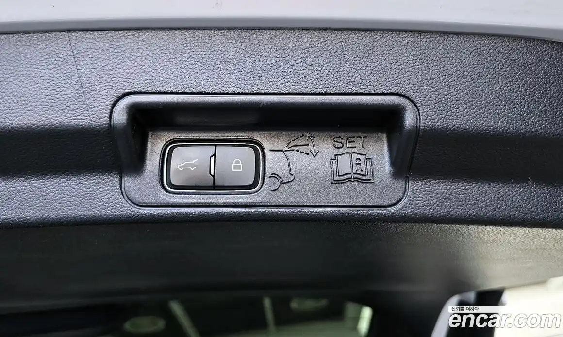 Ford Explorer 2022 2.3 автомат (гидро), фото 33