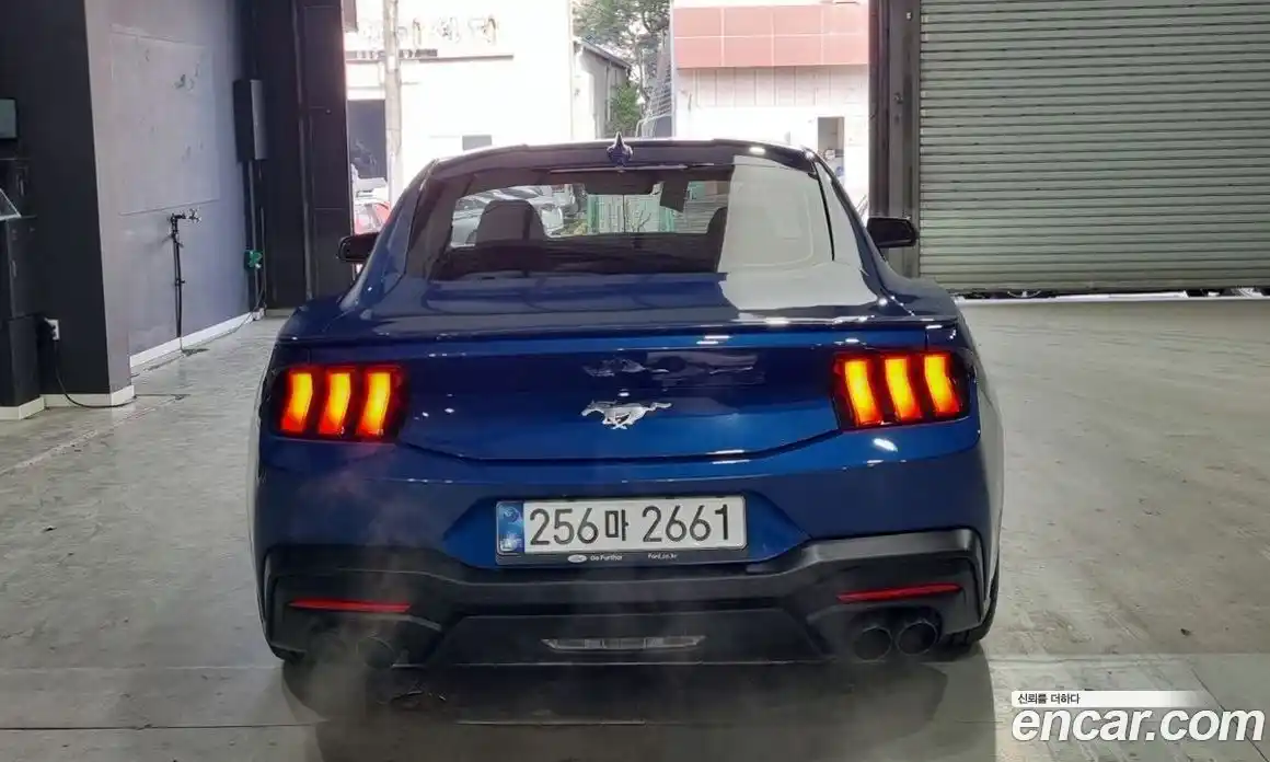 Ford Mustang 2025 2.3 автомат (гидро), фото 4