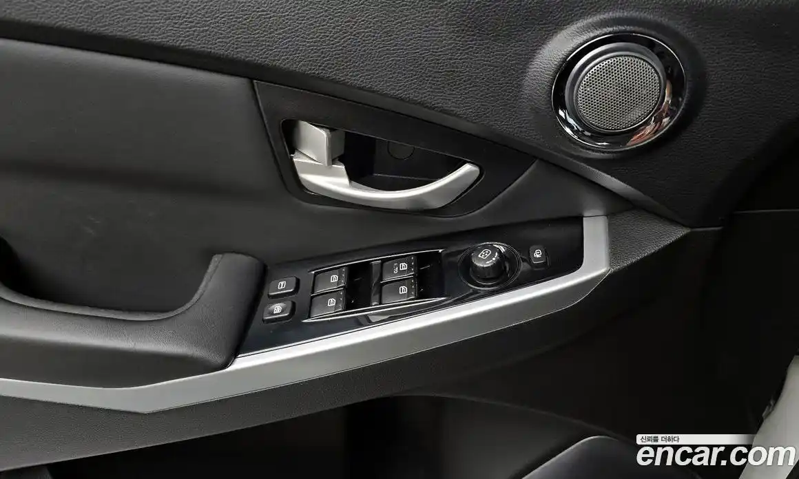 SsangYong Korando 2016 2.2 автомат (гидро), фото 14