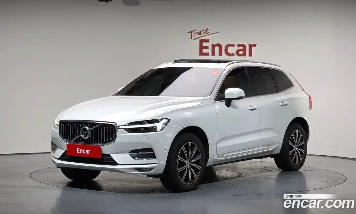 Volvo XC60 2021 2.0 автомат (гидро), фото 1