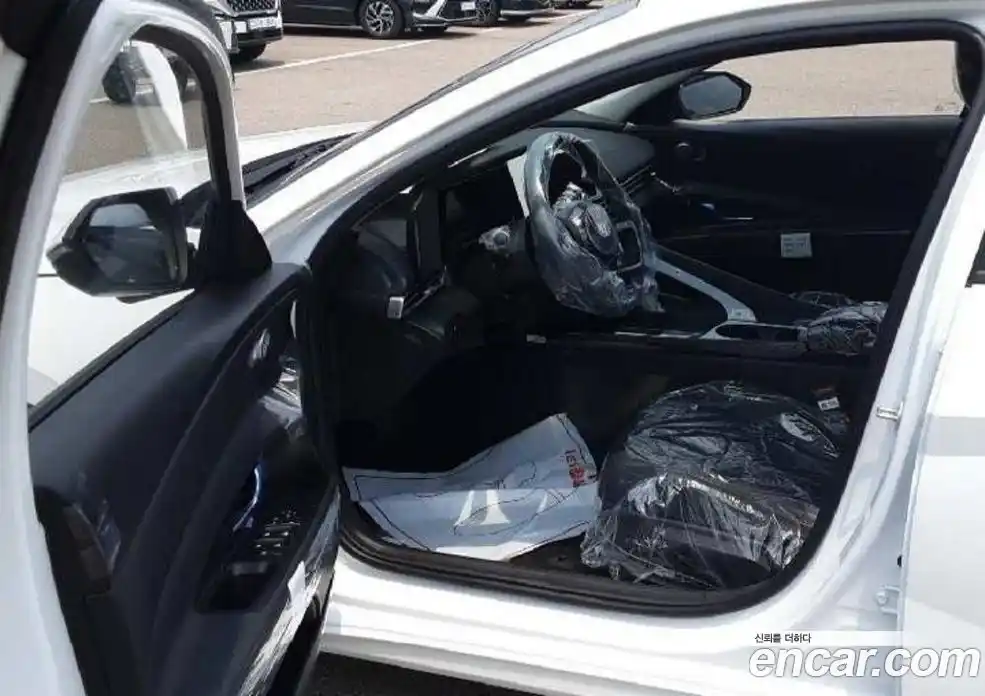 Hyundai Avante 2025 1.6 автомат (гидро), фото 4