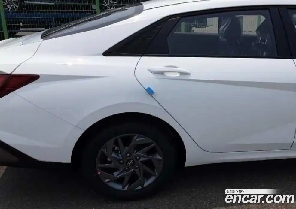 Hyundai Avante 2025 1.6 автомат (гидро), фото 5