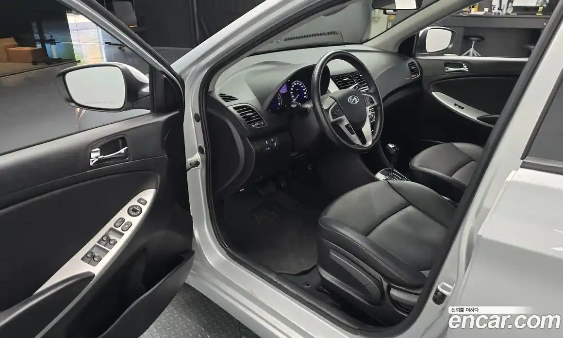 Hyundai Accent 2014 1.4 автомат (гидро), фото 12