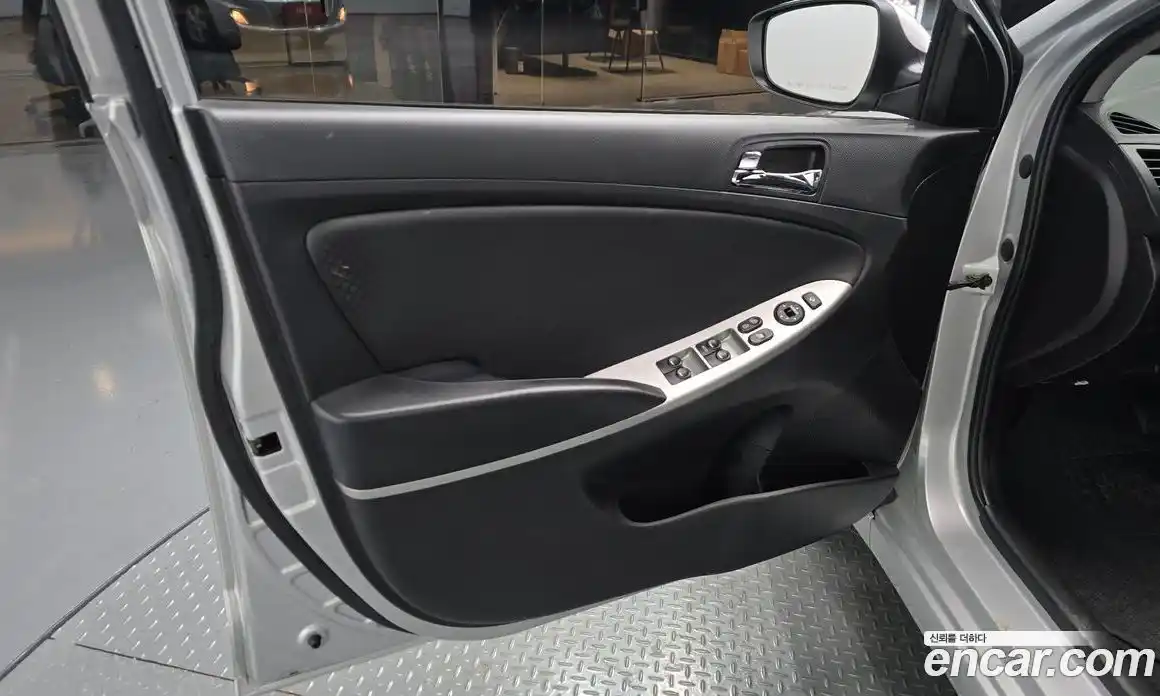 Hyundai Accent 2014 1.4 автомат (гидро), фото 13