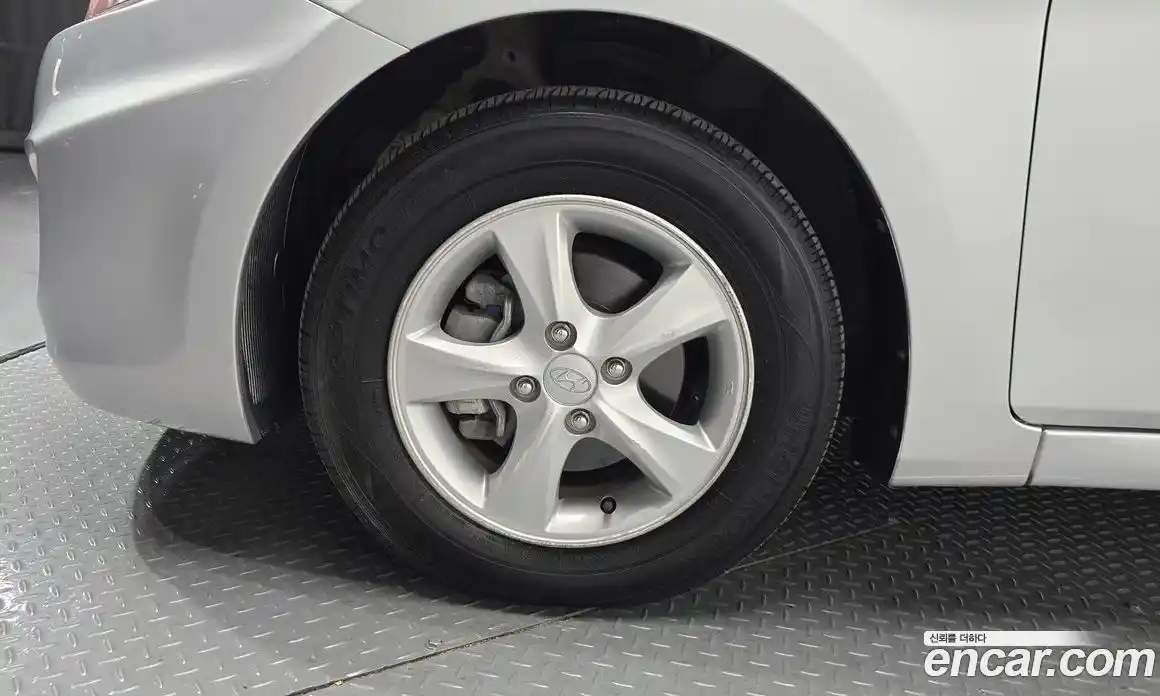 Hyundai Accent 2014 1.4 автомат (гидро), фото 4