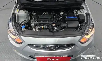 Hyundai Accent 2014 1.4 автомат (гидро), миниатюра 5