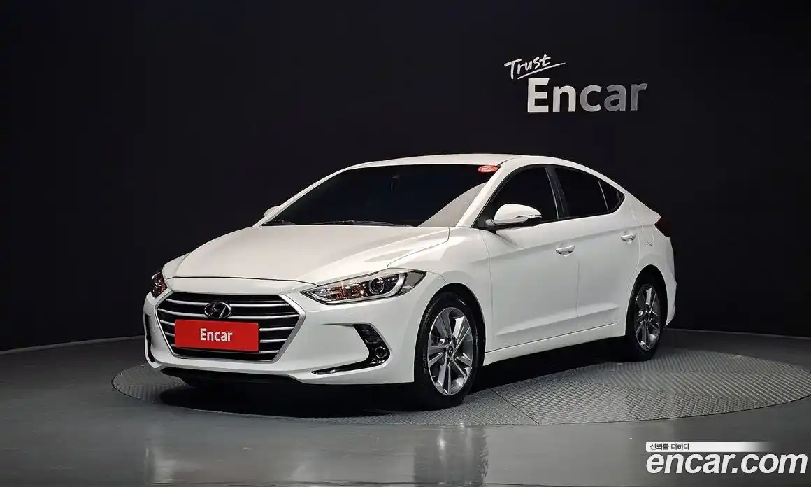 Hyundai Avante 2017 1.6 автомат (гидро), фото 1