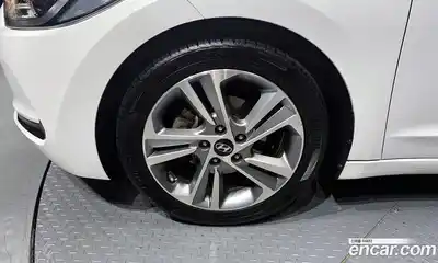 Hyundai Avante 2017 1.6 автомат (гидро), миниатюра 5