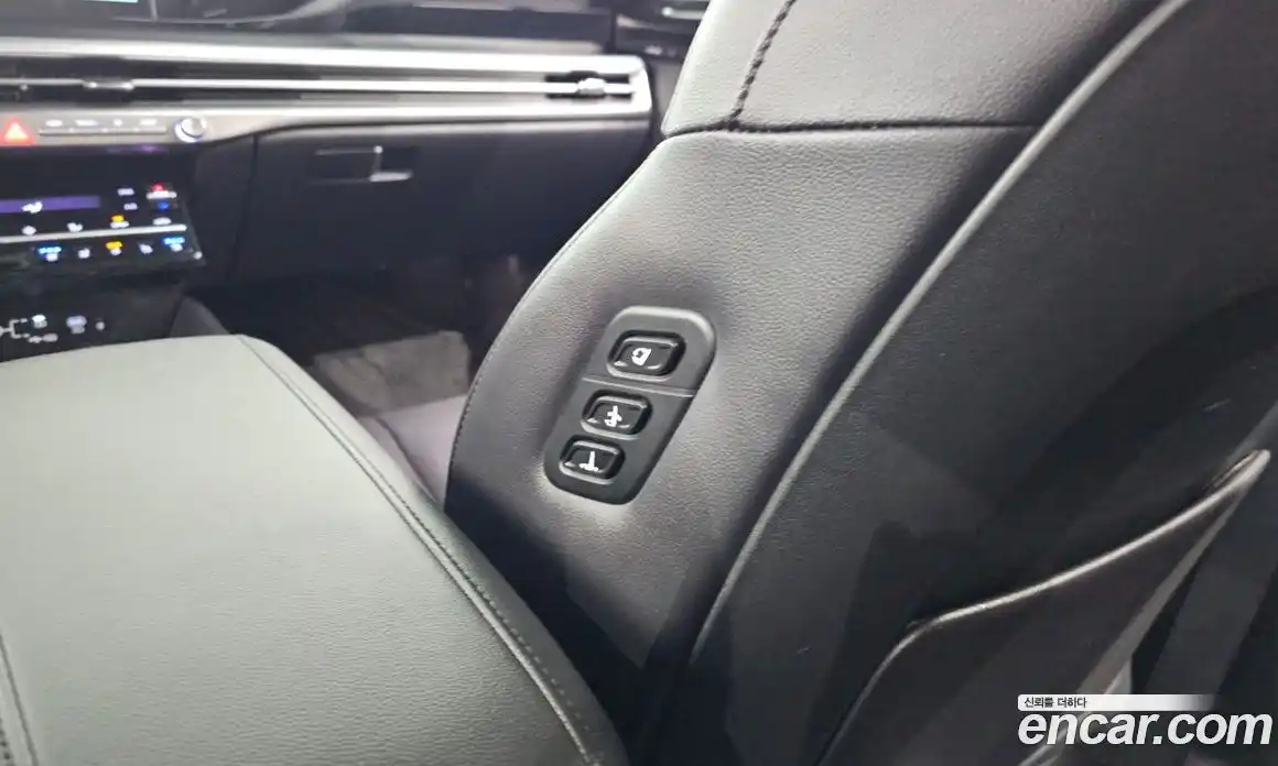 Hyundai Grandeur 2023 3.5 автомат (гидро), фото 29