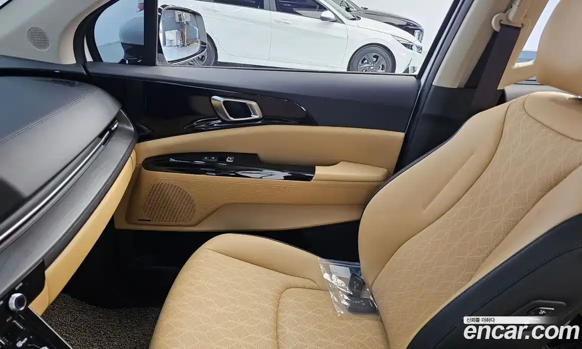 Kia Carnival 2023 3.5 автомат (гидро), фото 15