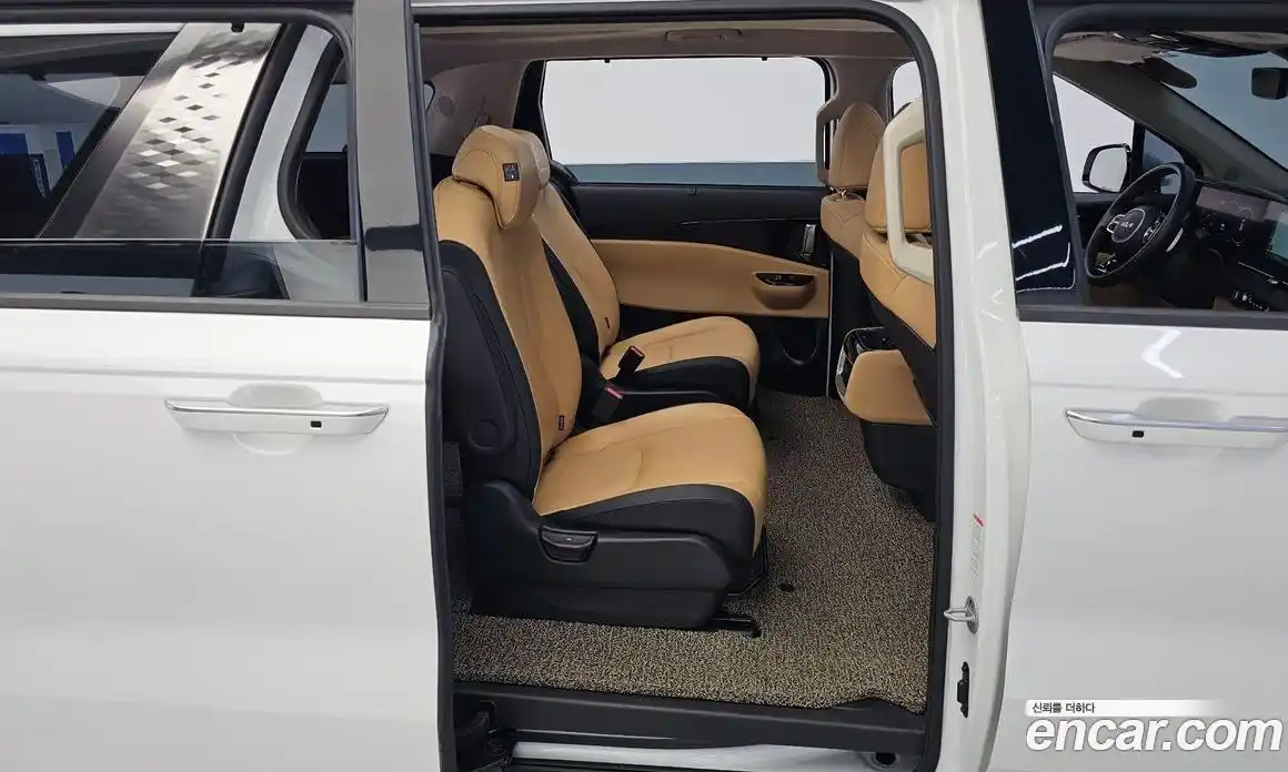 Kia Carnival 2023 3.5 автомат (гидро), фото 17