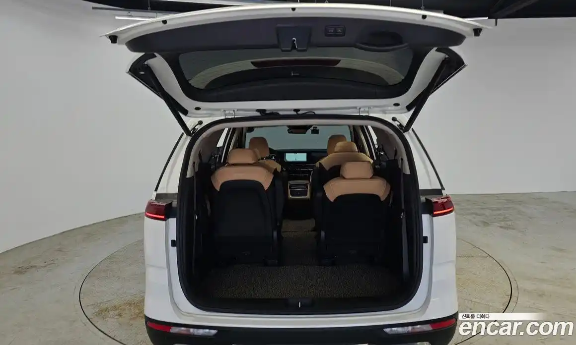 Kia Carnival 2023 3.5 автомат (гидро), фото 23
