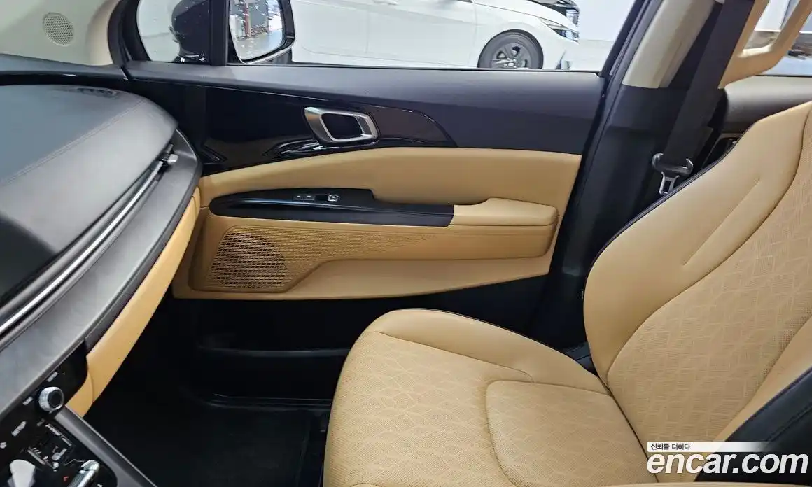 Kia Carnival 2021 2.2 автомат (гидро), фото 15
