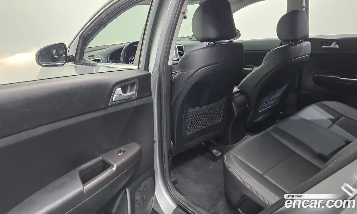 Kia Sportage 2019 1.6 автомат (гидро), фото 18