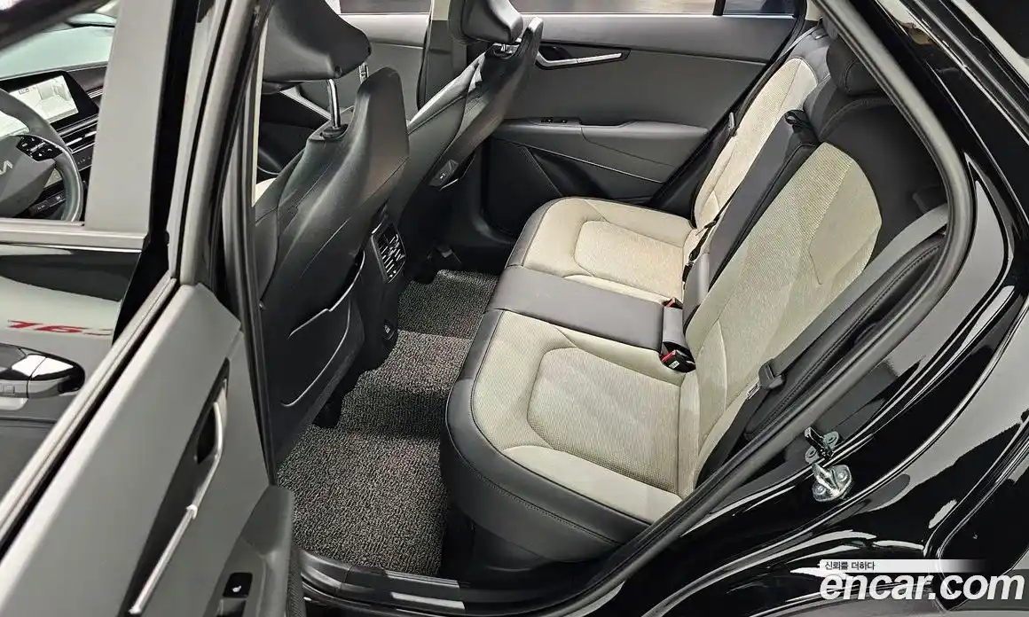 Kia Niro 2025 1.6 автомат (гидро), фото 17