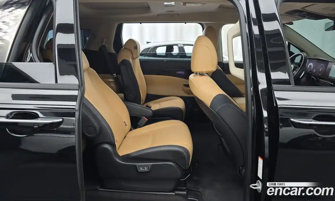 Kia Carnival 2023 3.5 автомат (гидро), фото 11