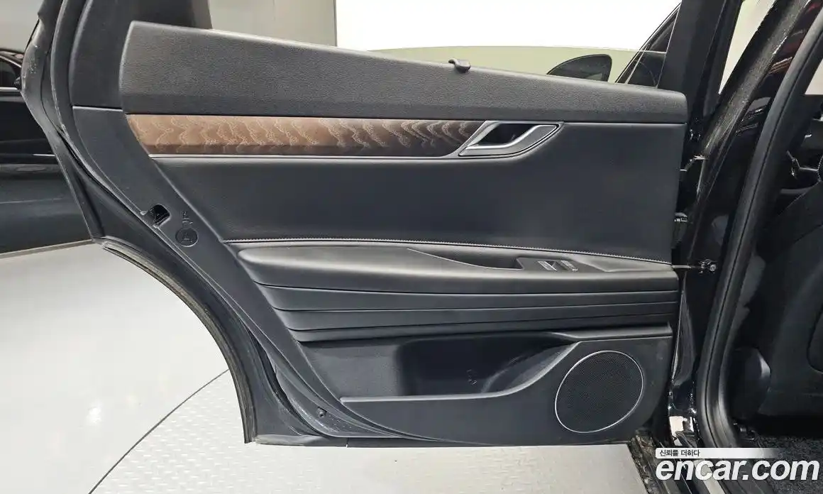 Genesis G80 2023 2.5 автомат (гидро), фото 15