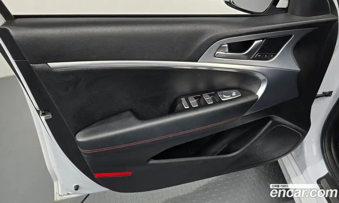 Genesis G70 2017 2.0 автомат (гидро), фото 14