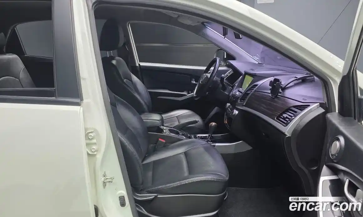 SsangYong Korando 2016 2.2 автомат (гидро), фото 17