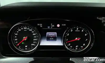Mercedes-Benz E-Class 2020 2.0 автомат (гидро), миниатюра 11